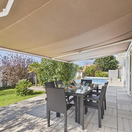 Piscine, Jardin Et Barbecue, Maison Pour 8 別荘 レ・サ​​ーブル・ドロンヌ
